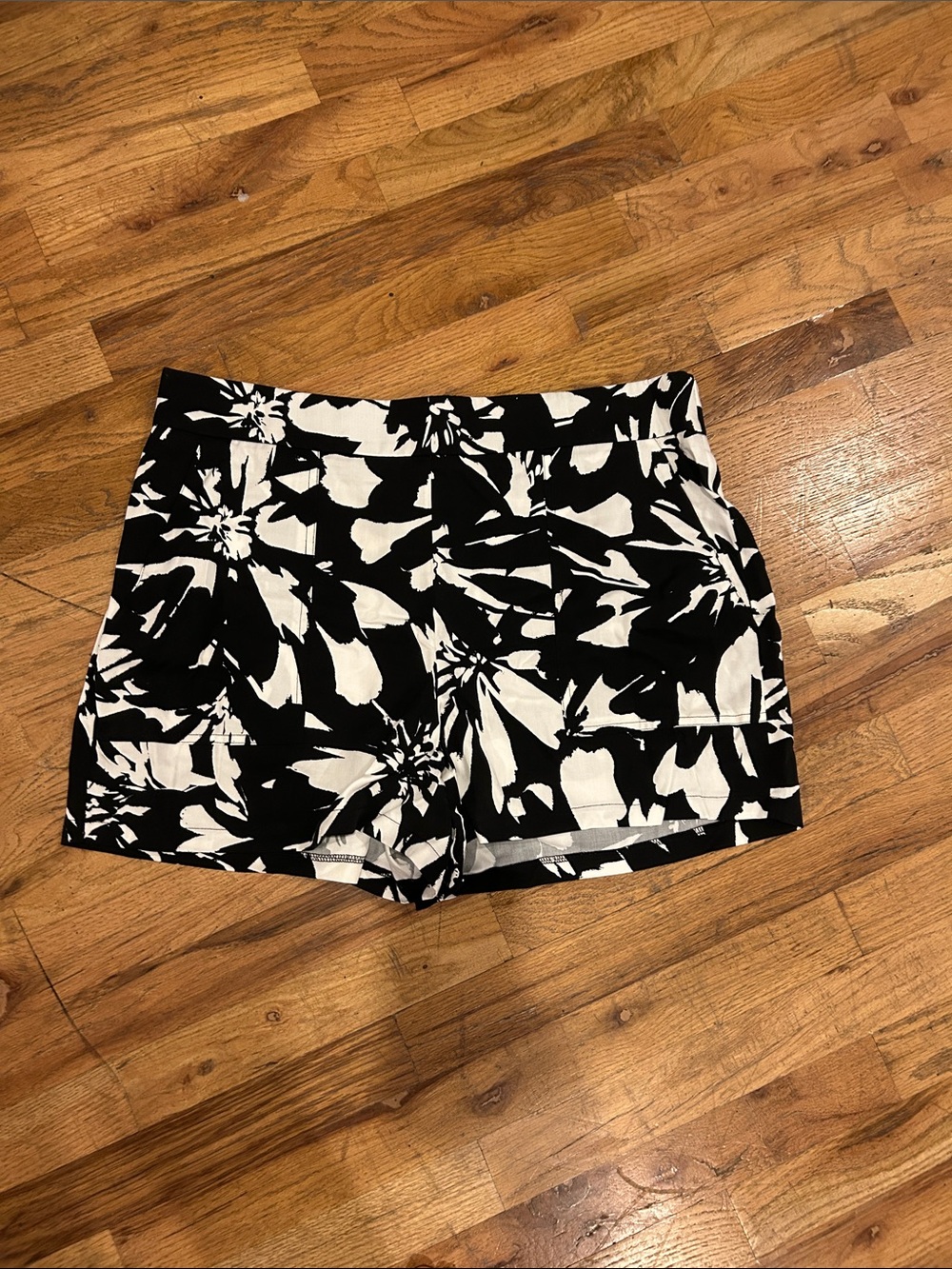Black & White Floral Women’s Shorts